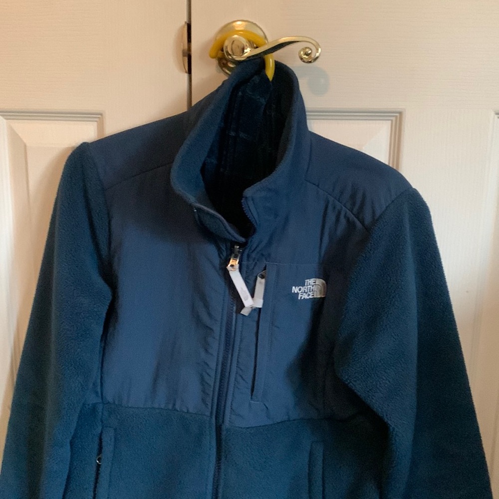 Women North Face fleece jacket